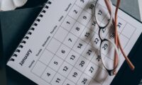 calendar-glasses