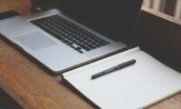desk-593327_1920