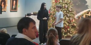 photo_5352620705545130030_y