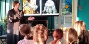 photo_5352620705545130058_y