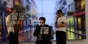 photo_5474357954363916137_y